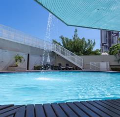 hotel_deville_cuiaba-piscina_2.jpg