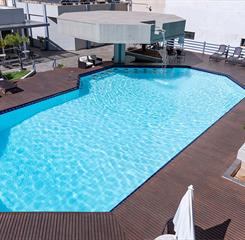 hotel_deville_cuiaba-piscina_1.jpg