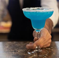hotel_deville_cuiaba-atrium_lobby_bar-2.jpg
