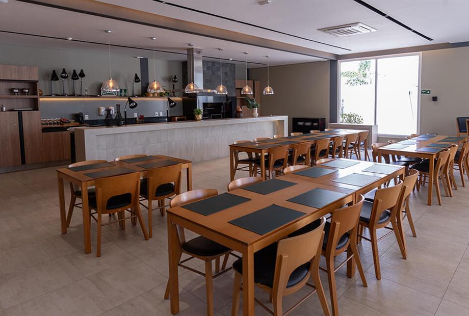 hotel_deville_cuiaba-espaço_gourmet-2.jpg
