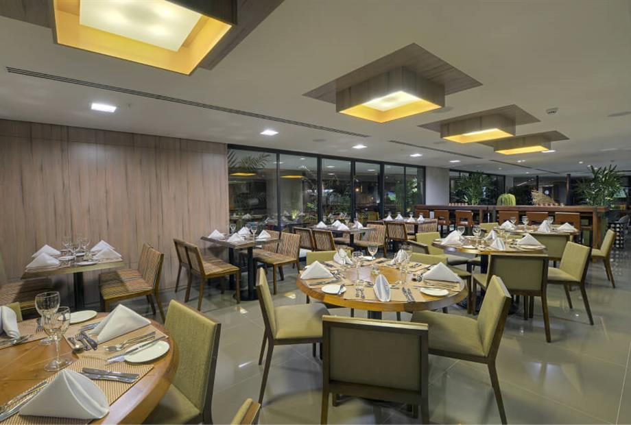 hotel_deville_campo_grande-restaurante_6.jpg