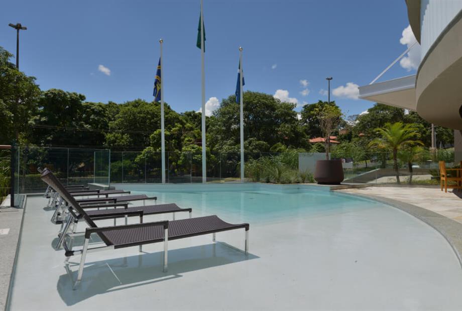 hotel_deville_campo_grande-piscina_4.jpg