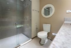 Quarto Luxo Com 2 Camas de Casal