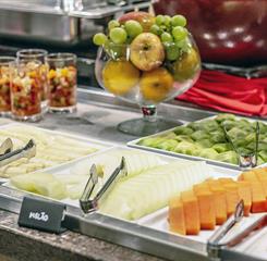hotel-deville-curitiba_cafe-da-manha_04.jpg
