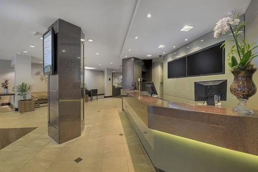hotel-deville-curitiba_recepcao_02.jpg