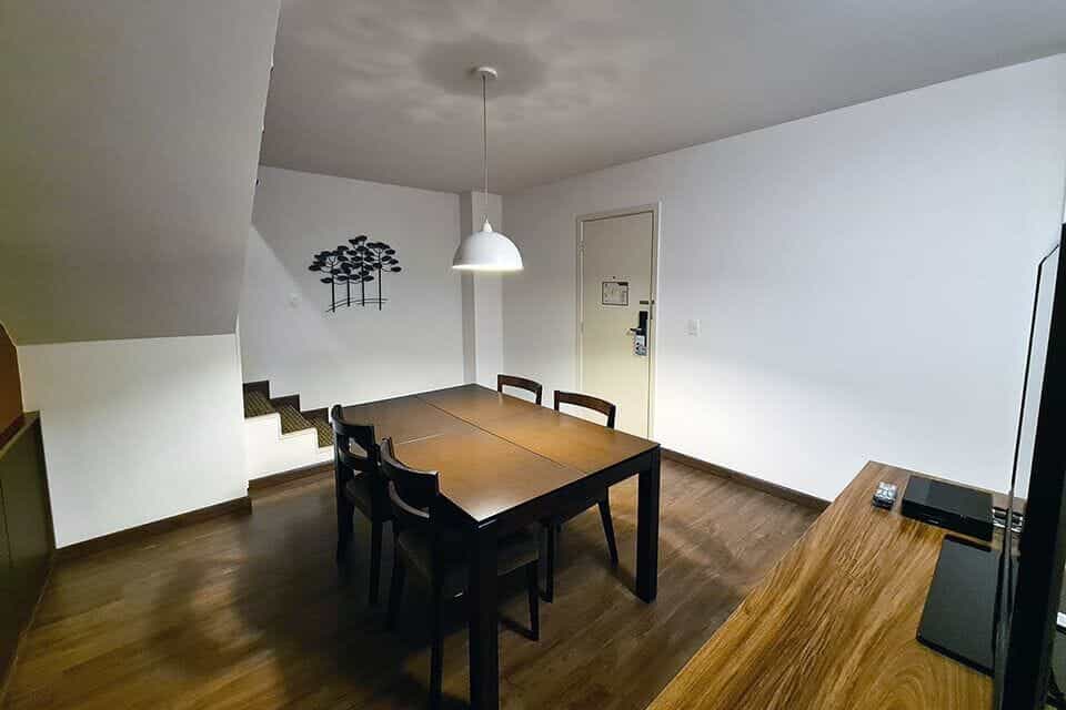 hotel-deville-curitiba_quarto-suite-duplex_06.jpg
