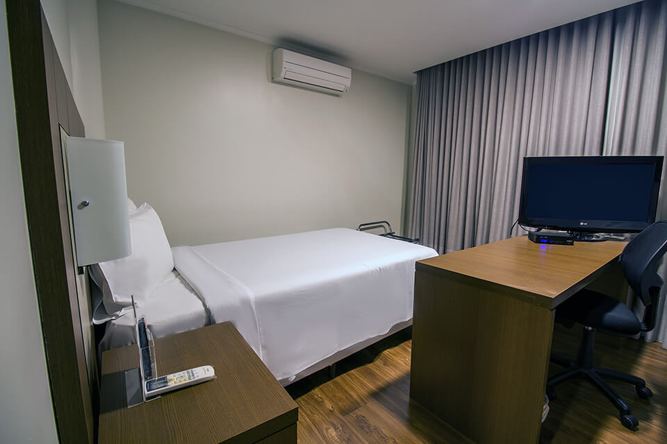 hotel-deville-curitiba_superior-familia_03.jpg