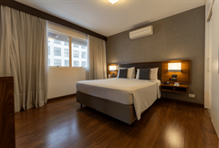 Quarto Luxo Com 1 Cama de Casal