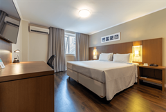 Quarto Superior Com 1 Cama Queen Size