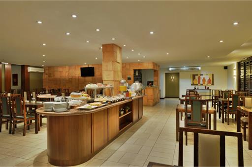 hotel_deville_cascavel-restaurante_3.jpg
