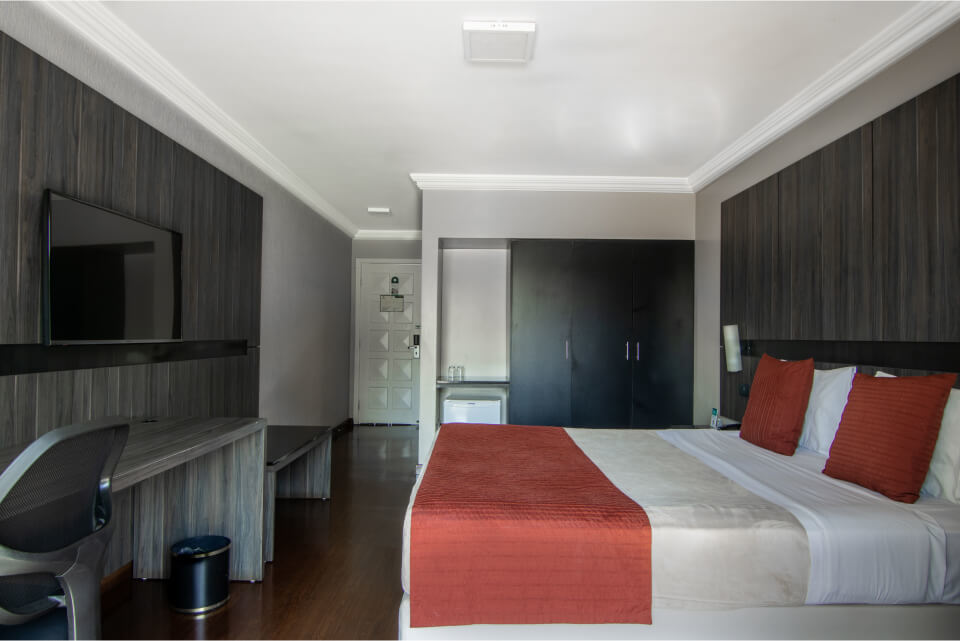 hotel_deville_cascavel-luxo_1_cama_de_casal_1.jpg