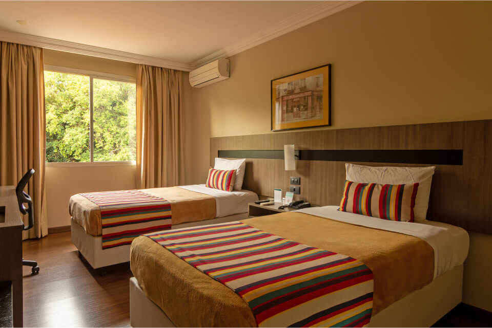 hotel_deville_cascavel-quarto_superior_2cs_2.jpg