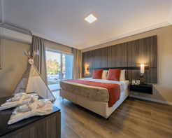 Quarto Luxo Casal Com 1 Cama Queen Size