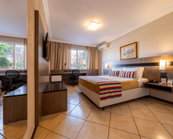 Quarto Superior Com 1 Cama de Casal