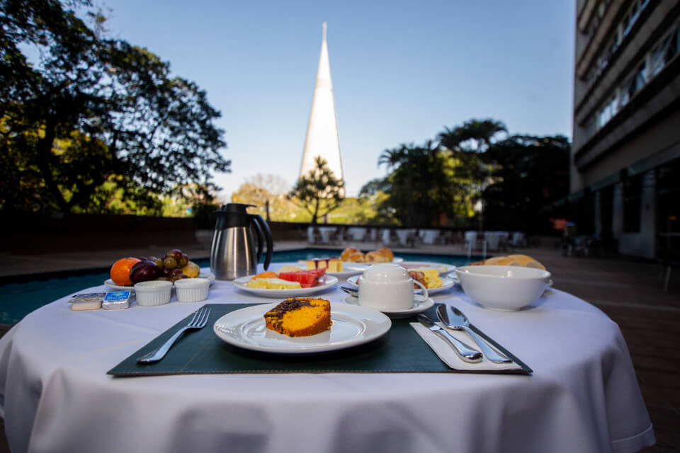 hotel_deville_maringa-café_1.jpg