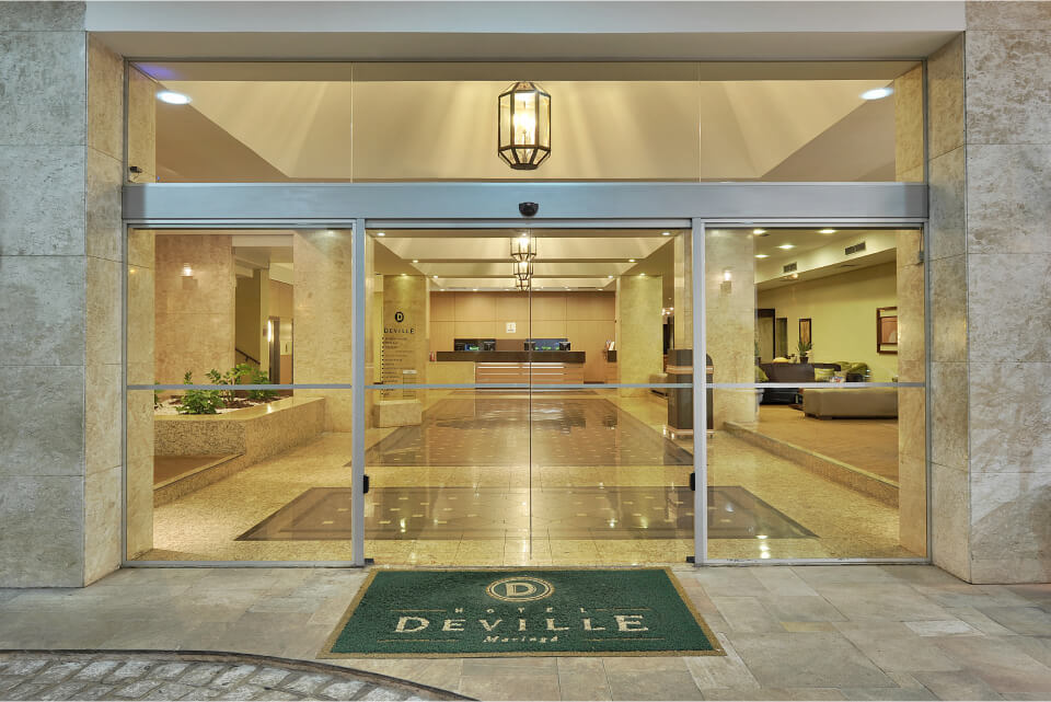 hotel_deville_maringa-fachada_3.jpg