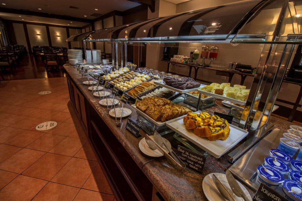 hotel_deville_maringa-café_3.jpg