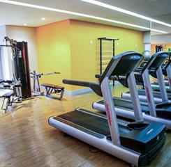 hotel_deville_maringa-academia_1.jpg