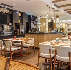 hotel_deville_maringa-lounge_2.jpg