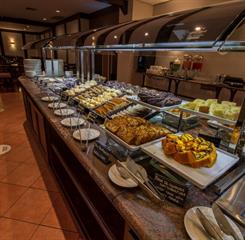 hotel_deville_maringa-café_3.jpg