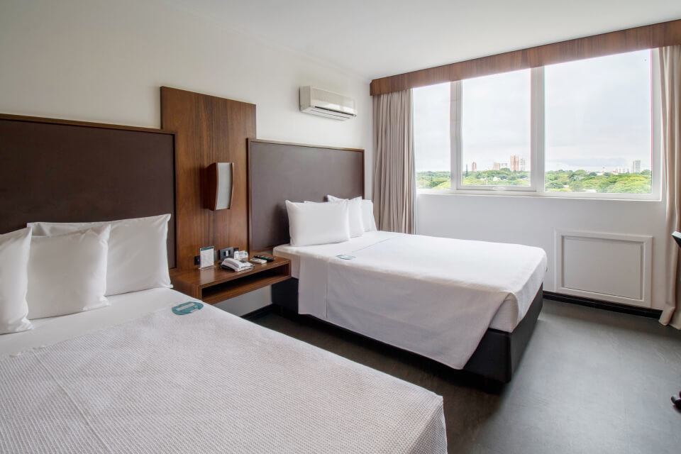 hotel_deville_maringa-quarto_luxo_2_cc_4.jpg