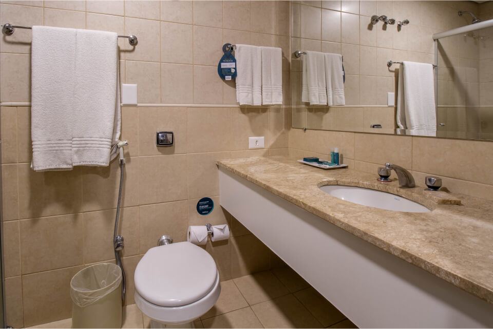 hotel_deville_maringa-quarto_superior_2cc_5.jpg