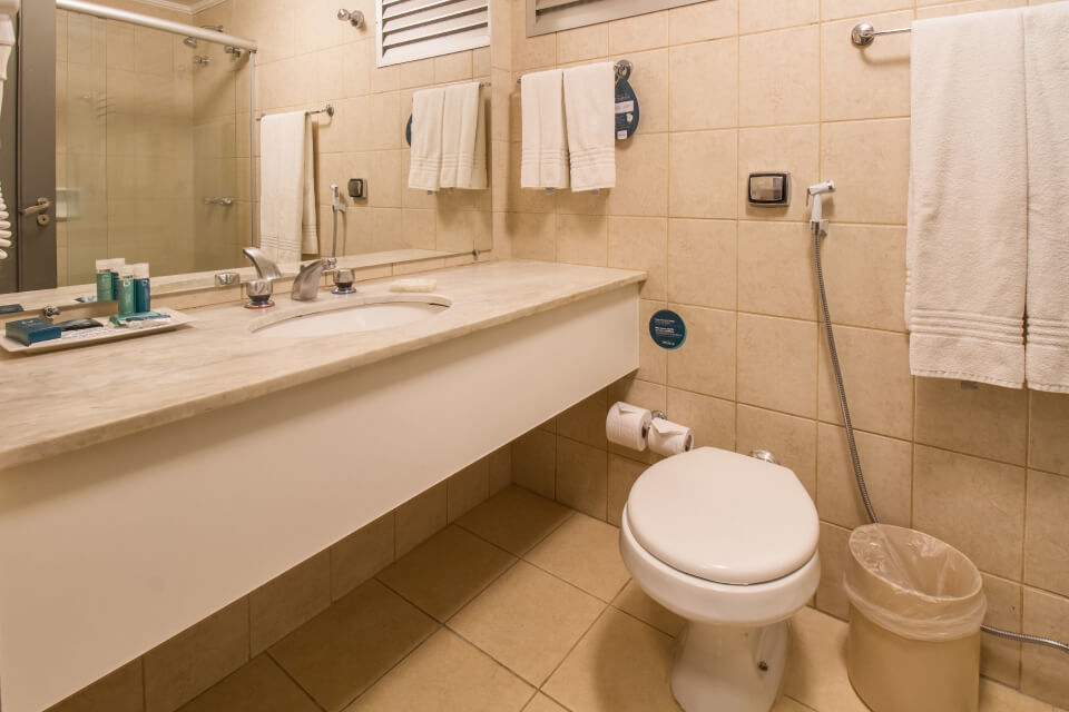 hotel_deville_maringa-quarto_superior_1cc_5.jpg