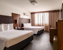 Quarto Luxo com 2 Camas de Casal