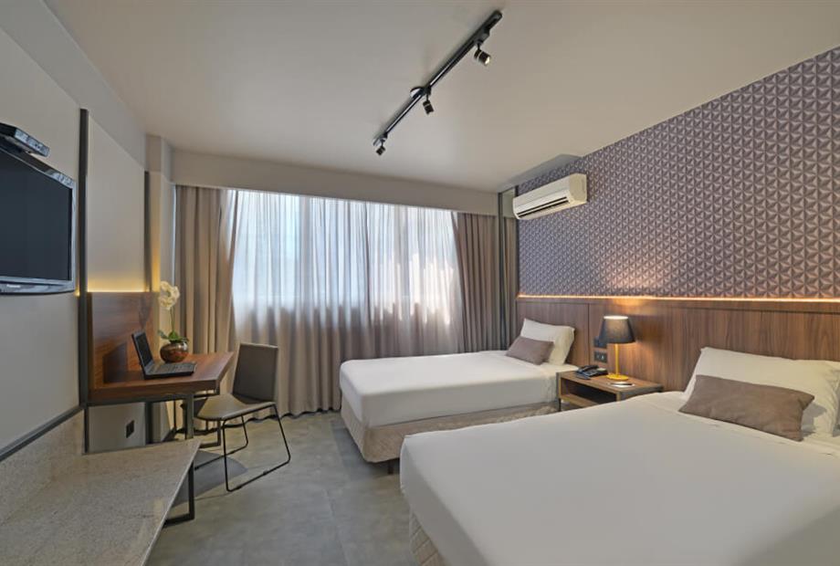 hotel_deville_maringa-quarto_standard_2cs_2.jpg