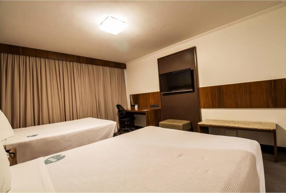 hotel_deville_maringa-quarto_superior_2cc_4.jpg