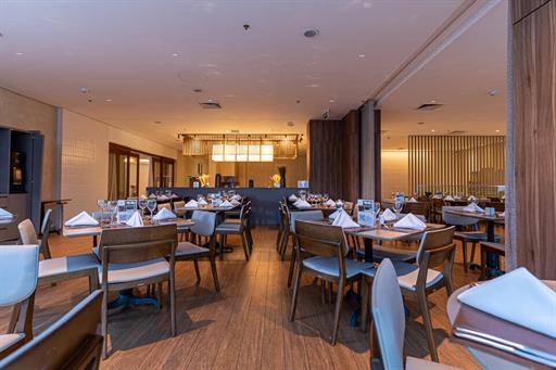 hotel_deville_porto-alegre-restaurante_3.jpg