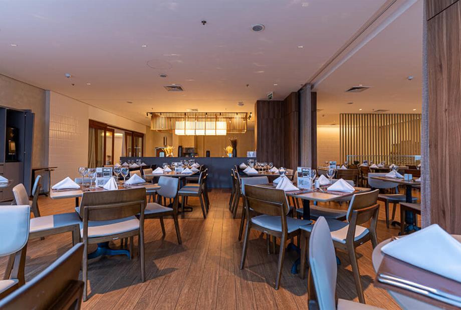 hotel_deville_porto-alegre-restaurante_3.jpg