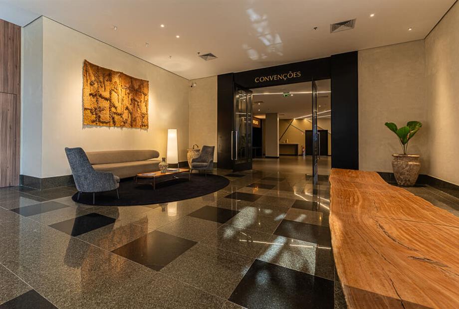 hotel_deville_porto-alegre-recepcao_2.jpg