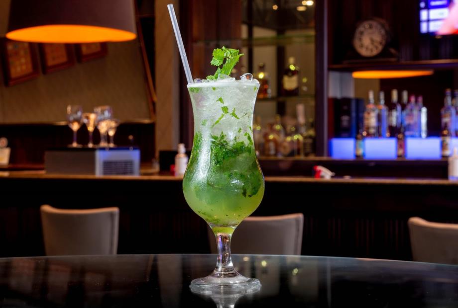 mojito millenium bar-min.jpg