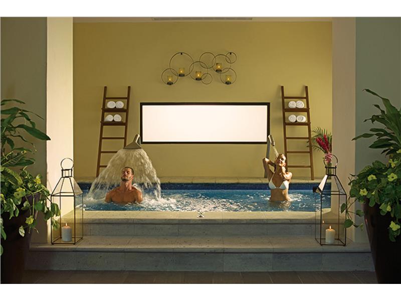 DRELC_SPA_Couple_Hydrotherapy_1A.jpg