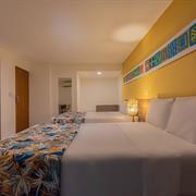 Family  (02 CAMAS CASAL)