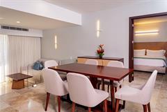 FAMILY SUITE OCEAN VIEW 8 PAX