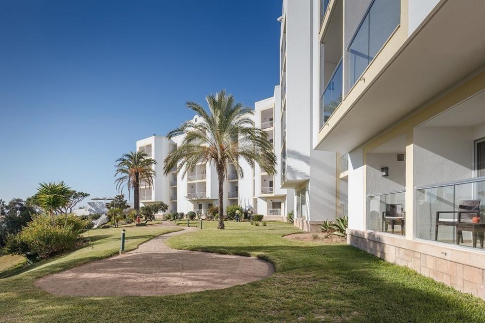 Dona-Filipa-Hotel-Rear-Garden-Facade-04.jpg