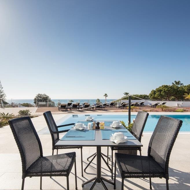 DFH-Kamal-Restaurant-Poolside-01.jpg