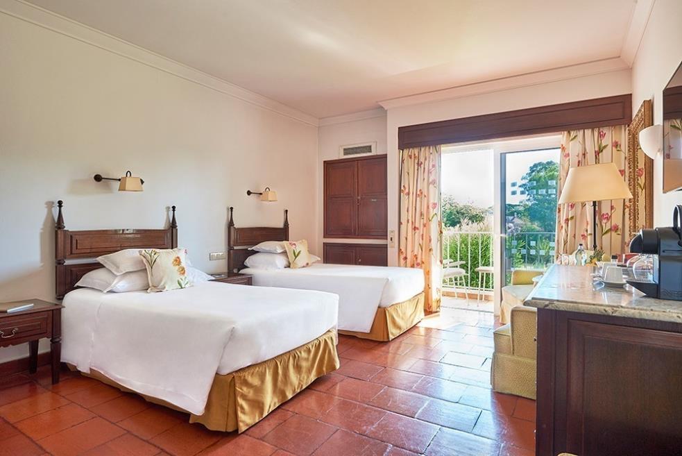 DFH_Classic+Deluxe_Rooms_HIGH-(1).jpg