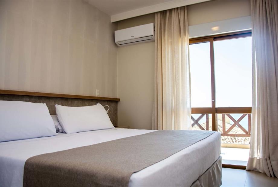 quarto casal com vista mar.jpg