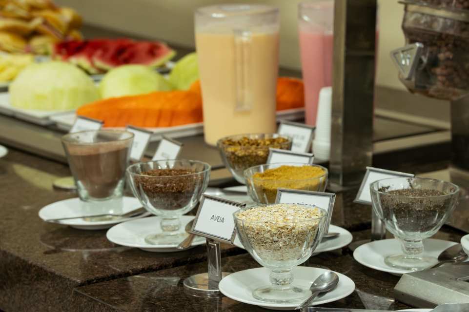 cafe omnibees 3.jpg