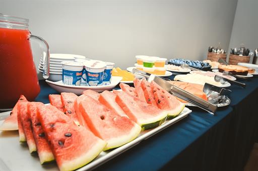 mesa de cafe e frutas (2).jpg