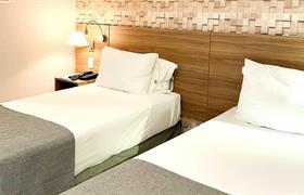 Quarto Luxo Cama Twin com Varanda do Promenade Fusion - Itaguaí