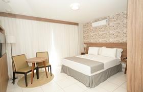 Quarto Luxo Cama de Casal com Varanda do Promenade Fusion - Itaguaí