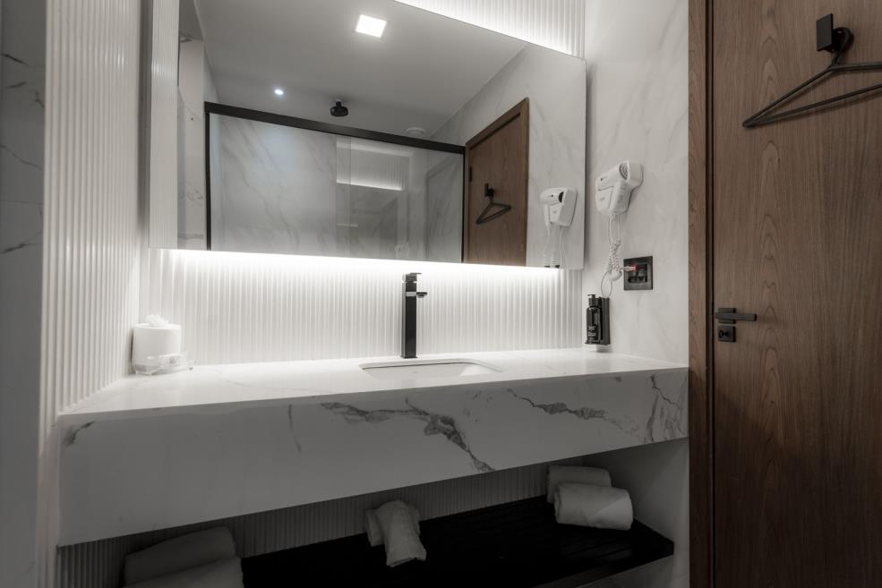 toilet - suítes col. 3 e 6_.jpg