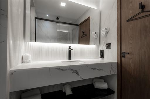 toilet - suítes col. 3 e 6_.jpg