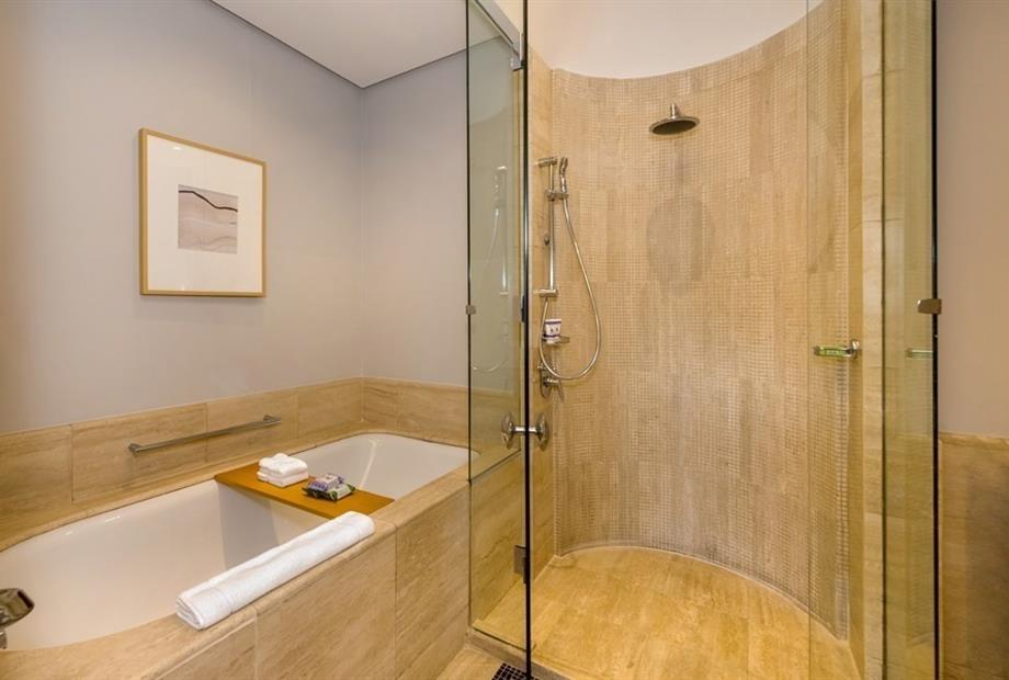 Grand Room Bathroom.JPG