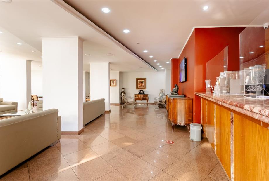 recepção lobby_(4).jpg