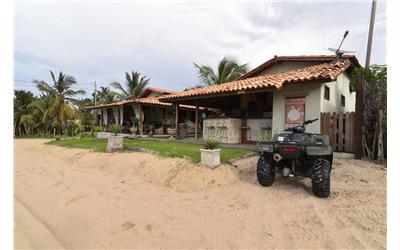 Fachada Vila Jurará